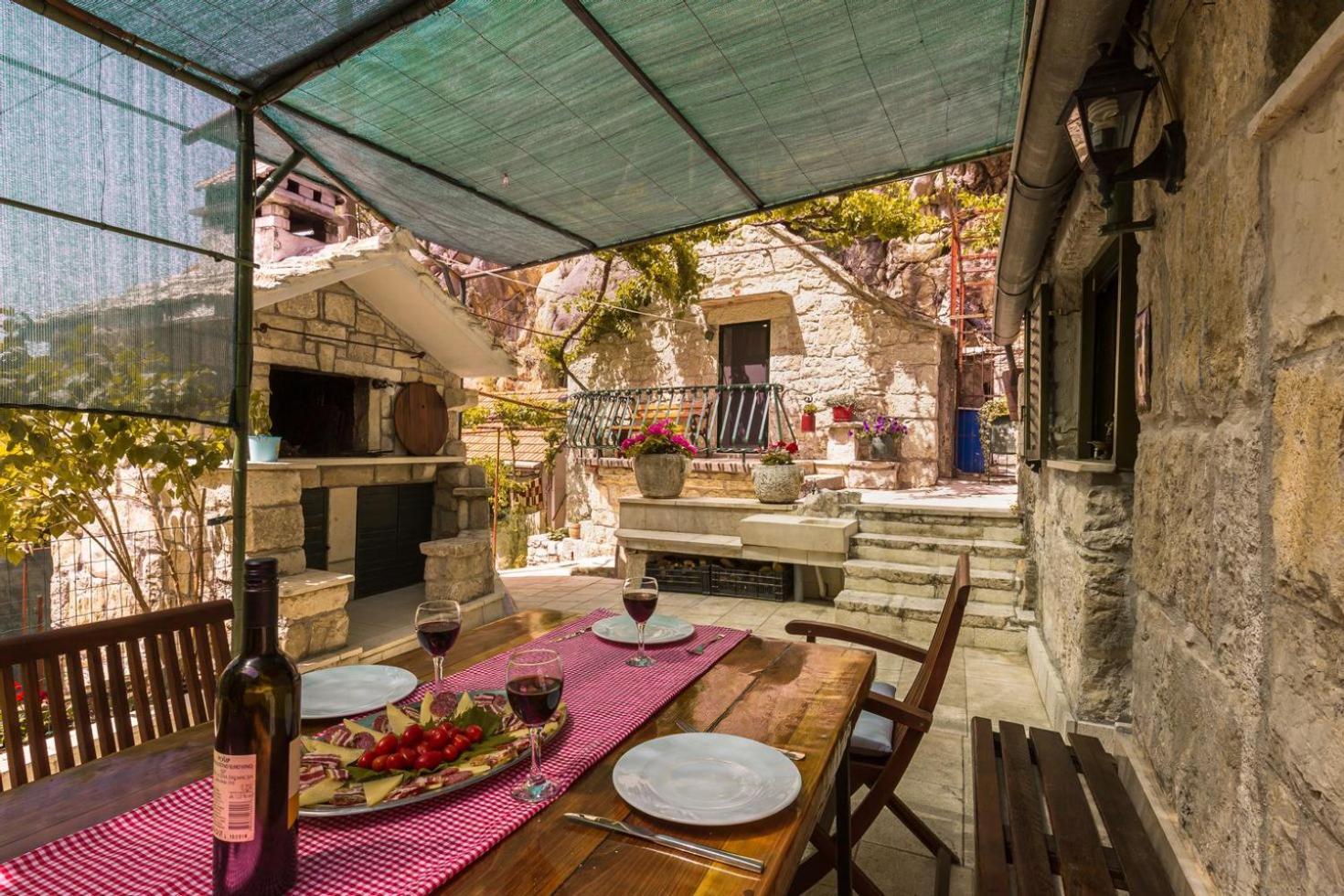 Mini Stone House Villa Omis Bagian luar foto