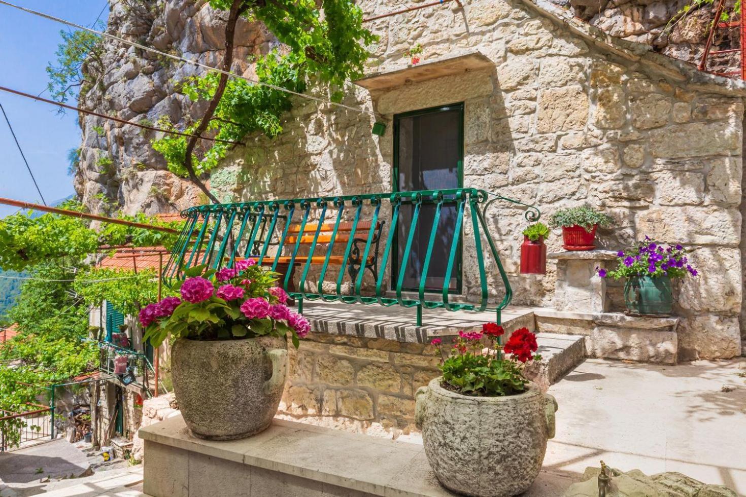 Mini Stone House Villa Omis Bagian luar foto